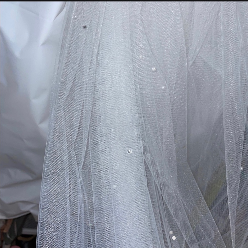 Wedding Veil From Chic Parisien View 4